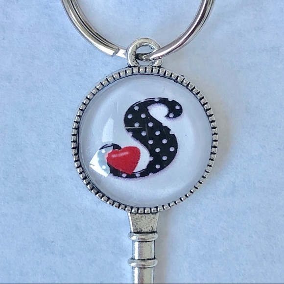 Handcrafted Silver plated key chain letter - Picture 3 of 5
